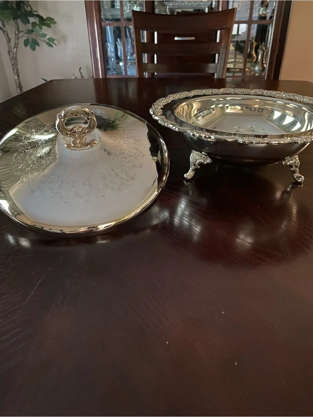 Silver Covered Serving Dish with Decorative Lid and Pyrex dish 12 inches - Picture 10 of 15